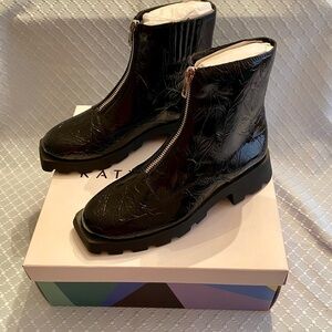 Katy Perry Glossy Black Embossed Combat Boots Sz 5.5 M